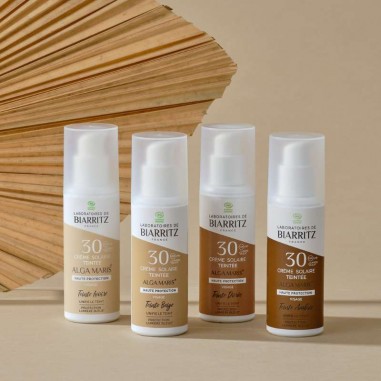 Cuidado solar facial de color de Biarritz