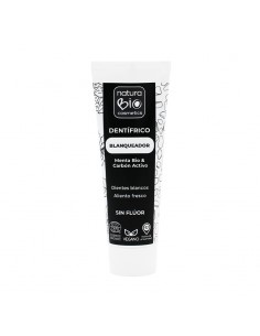 Dentífrico Blanqueador de NaturaBIO Cosmetics.