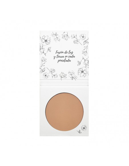 Maquillaje Compacto 03 Terracota La Bisbal de NaturaBIO Cosmetics: Realza la piel oscura con un acabado mate y natural.
