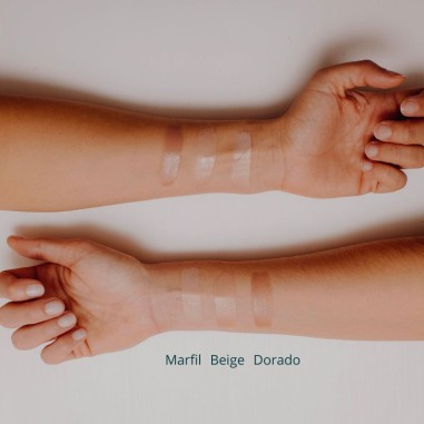 Muestras color en piel de las cremas faciales con color SPF50 de Laboratoires de Biarritz