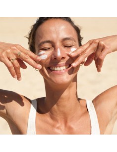 Crema solar facial SPF50 Acorelle, protección alta contra los rayos solares para pieles sensibles. 2