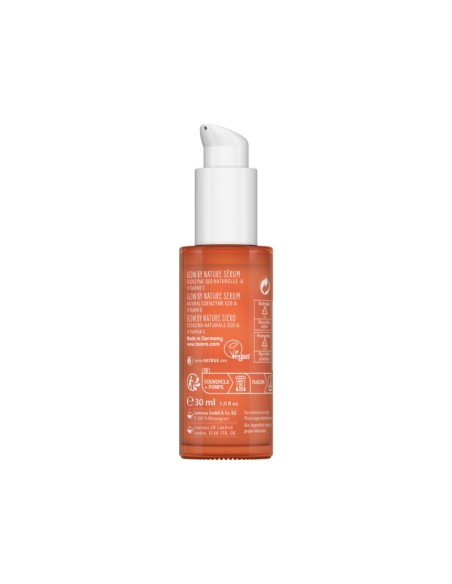 Sérum facial Glow by Nature lavera, vista lateral del frasco con etiquetas e indicaciones de uso Sérum facial Glow by Nature lavera, vista lateral del frasco con etiquetas e indicaciones de uso