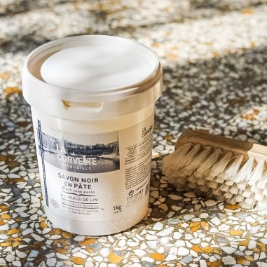 Pasta jabón negro aceite de lino La...