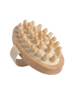 Cepillo Masaje Anticelulitis Bambú NaturaBIO Cosmetics realiza un masaje reafirmante sobre la piel.