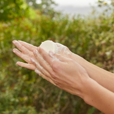 Xampú sòlid equilibra i refresca lavera