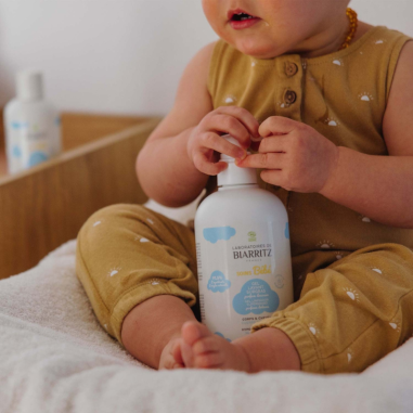 Bebé con el Gel baño perfumado bebé 200ml Laboratoires de Biarritz