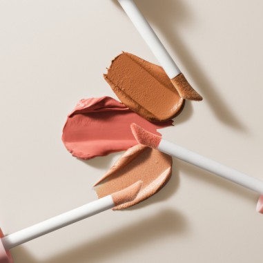 Texturas del Bronceador líquido Glow & Contour Edición limitada Summer of Glow de lavera
